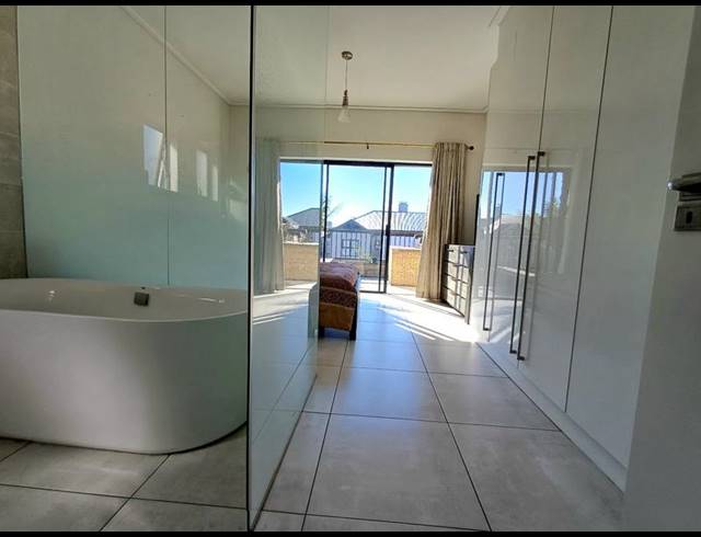 2 BEDROOM APARTMENT FOR SALE IN WATERFALL